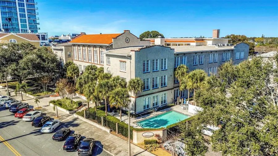 701 Mirror Lake Dr N Drive N #118, Saint Petersburg, FL 33701 - Image #3