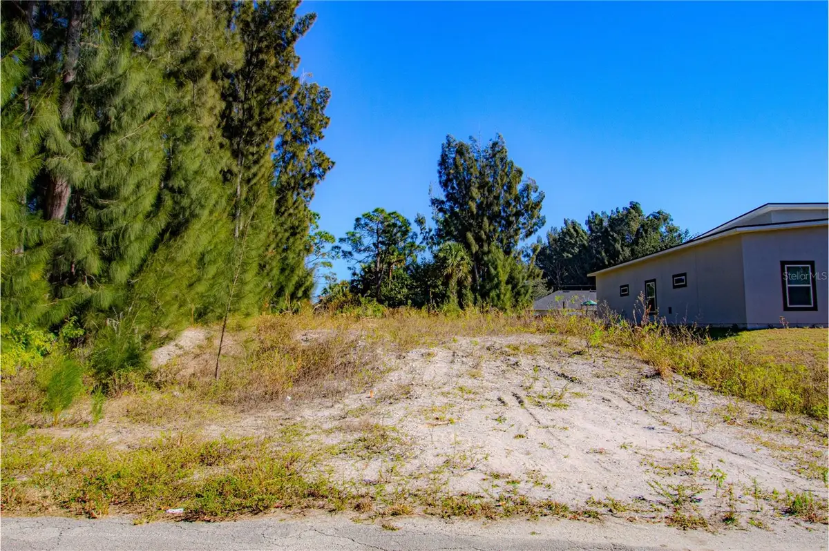 769 Giblin Avenue Sw, Palm Bay, FL 32908 - Image #1