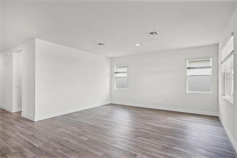 8599 Bridgeport Bay Circle, Mount Dora, FL 32757 - Image #2