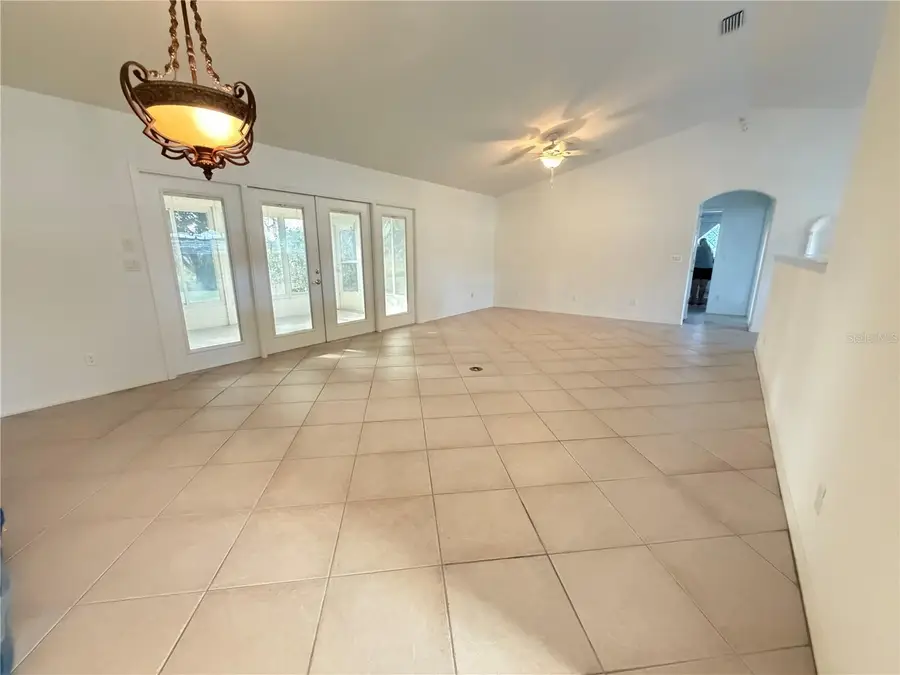 21623 Regency Park Lane, Leesburg, FL 34748 - Image #3