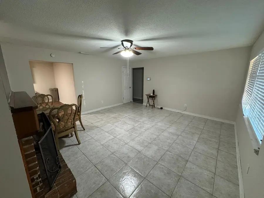 2211 Sunny View Dr, Oviedo, FL 32765 - Image #3