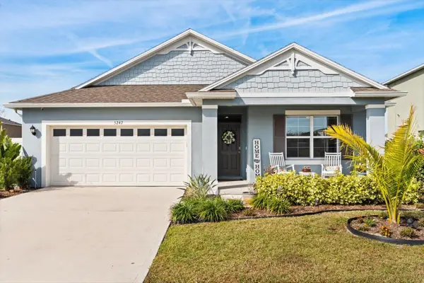 5247 Mahogany Drive, MOUNT DORA, FL 32757