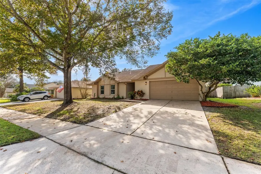 1026 Weaver Drive, Oviedo, FL 32765 - Image #2
