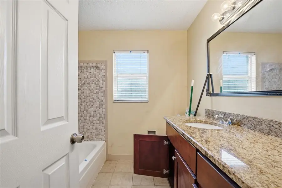 1077 40th Avenue Ne, Saint Petersburg, FL 33703 - Image #3