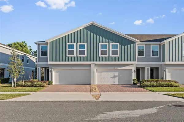 156 Glass Onion Drive, HOWEY IN THE HILLS, FL 34737