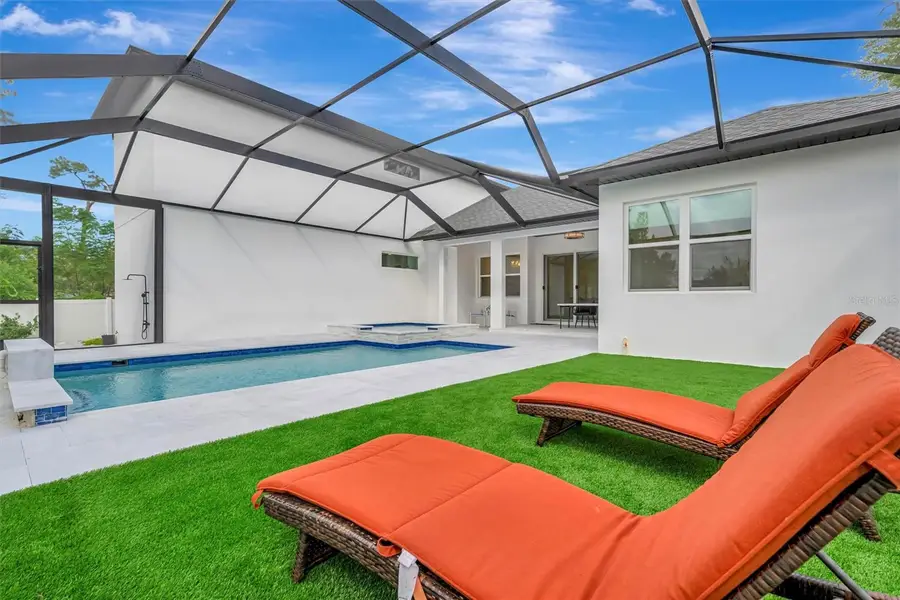 916 Highland Street, Sarasota, FL 34234 - Image #3