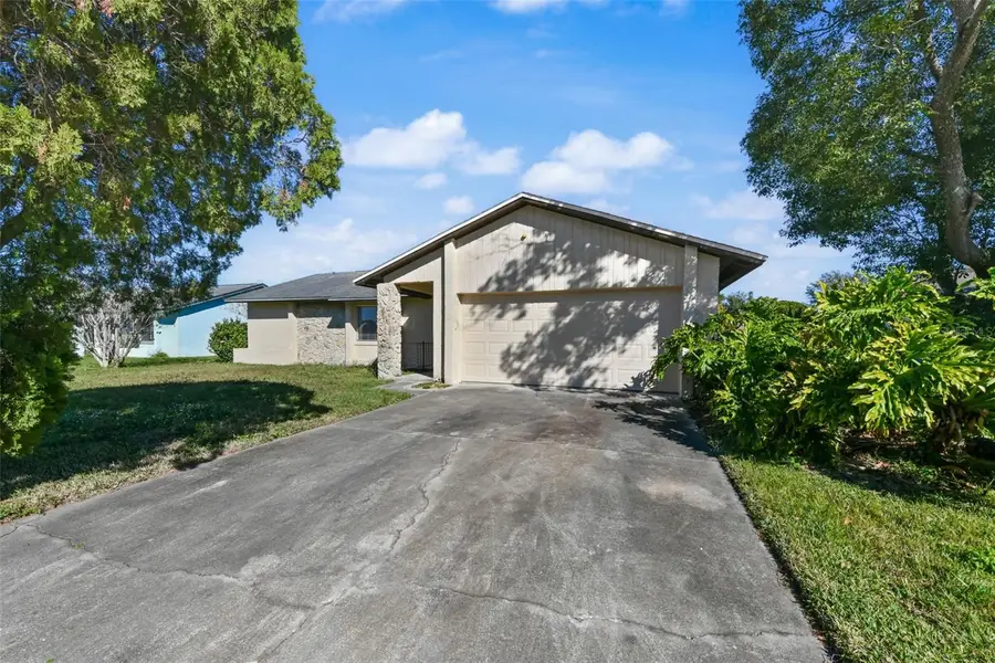 2317 Woodleaf Court, Orlando, FL 32837 - Image #3