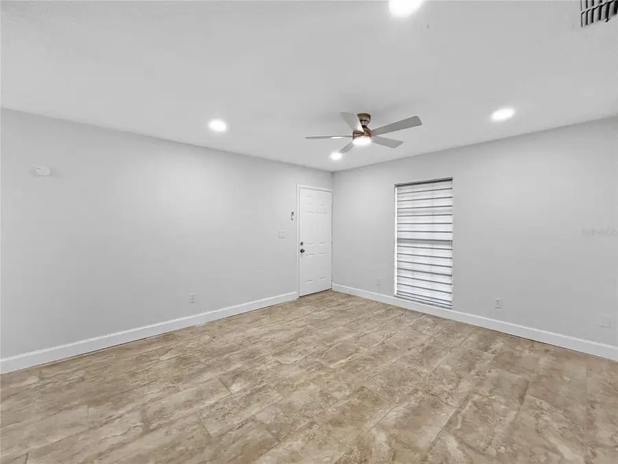 37502 Oakview Circle, Dade City, FL 33523 - Image #3