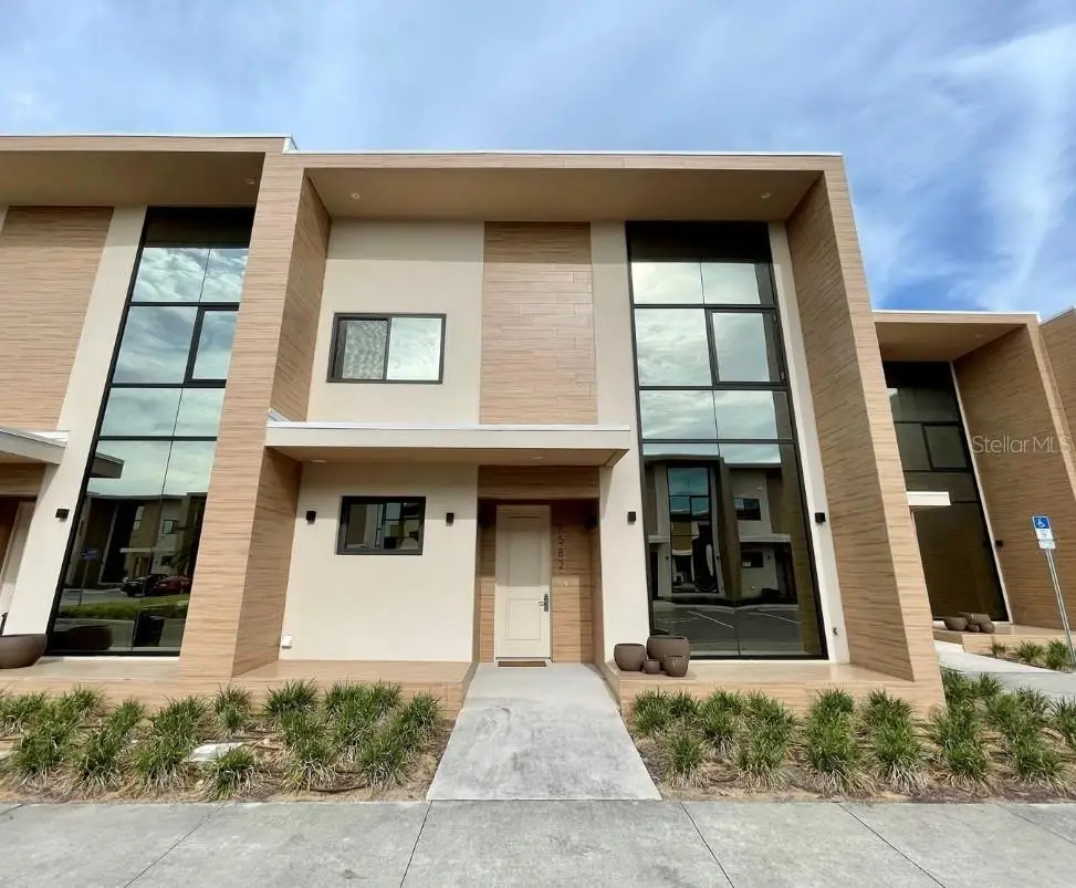 7582 Brooklyn Drive, Kissimmee, FL 34747 - Image #1