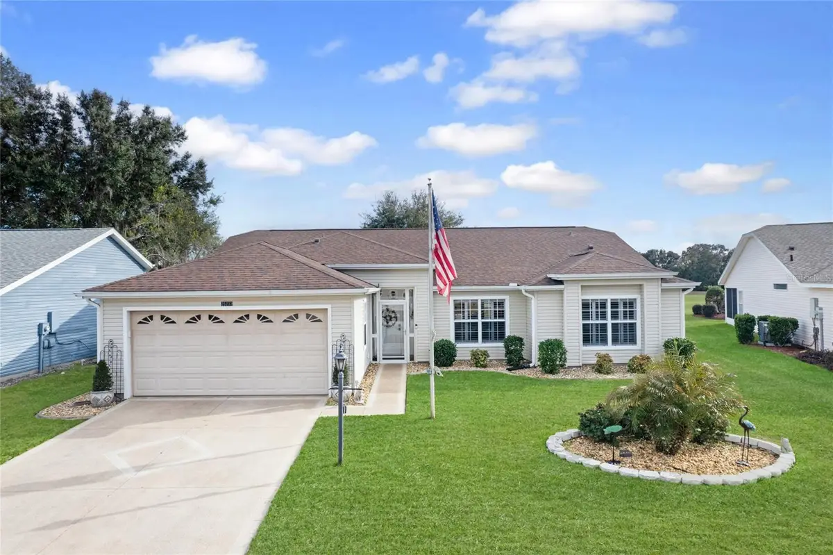25233 Lost Oak Circle, Leesburg, FL 34748 - Image #1