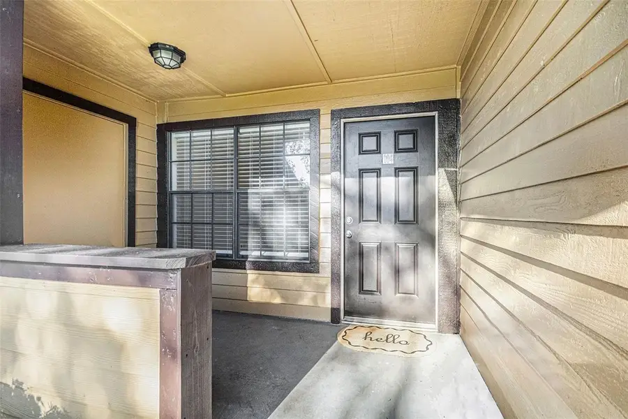 315 Lakepointe Drive #104, Altamonte Springs, FL 32701 - Image #2