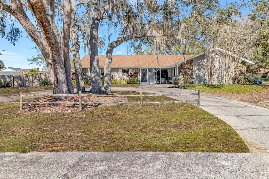 33301 Coventry Drive, Leesburg, FL 34788 - Image #2