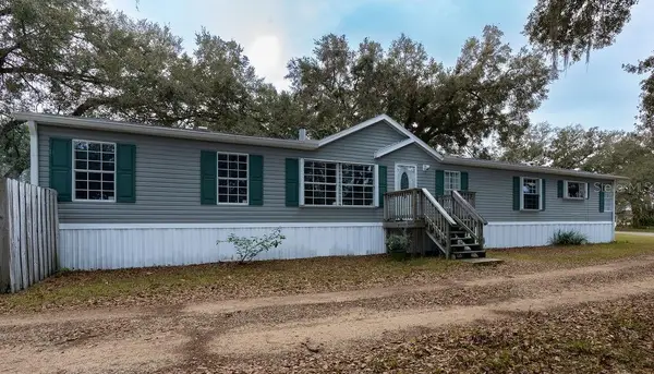 13811 County Road 109d, LADY LAKE, FL 32159