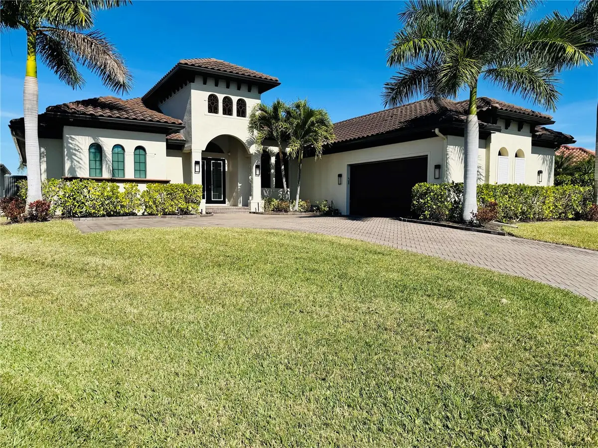 8533 S Lake Circle, Fort Myers, FL 33908 - Image #1