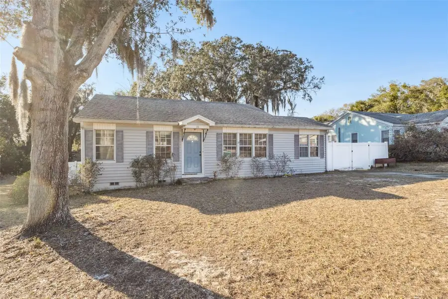 38 E Morningview Drive, Eustis, FL 32726 - #2