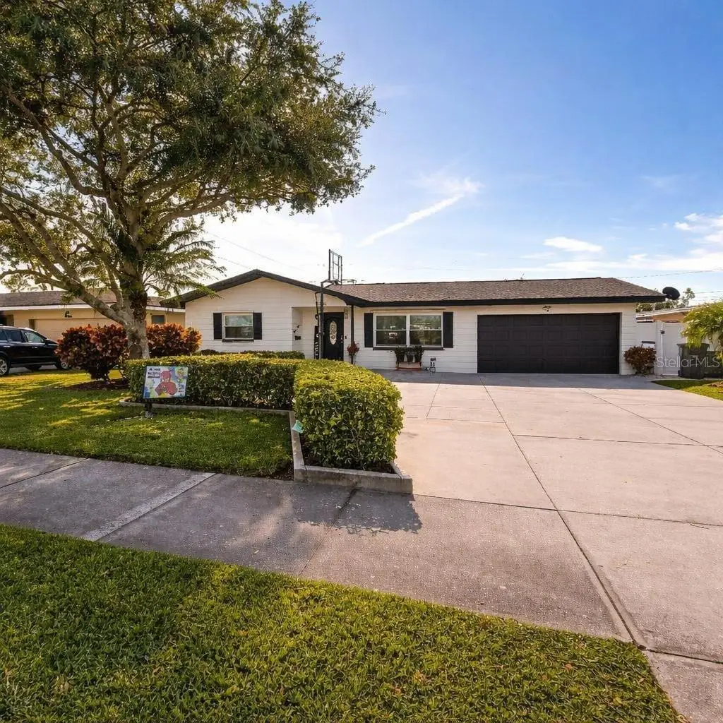 2218 8th Avenue Sw, Largo, FL 33770 - #1