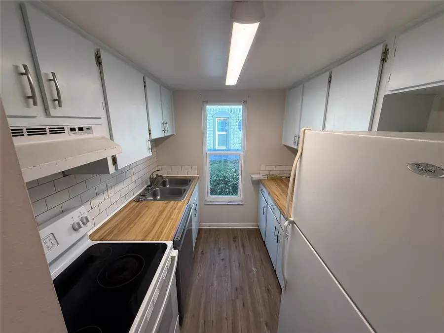 5120 Temple Heights Road #D, Tampa, FL 33617 - #3