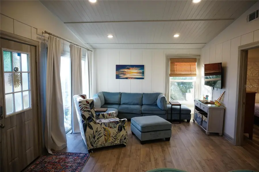 2504 Avenue B, Bradenton Beach, FL 34217 - #3