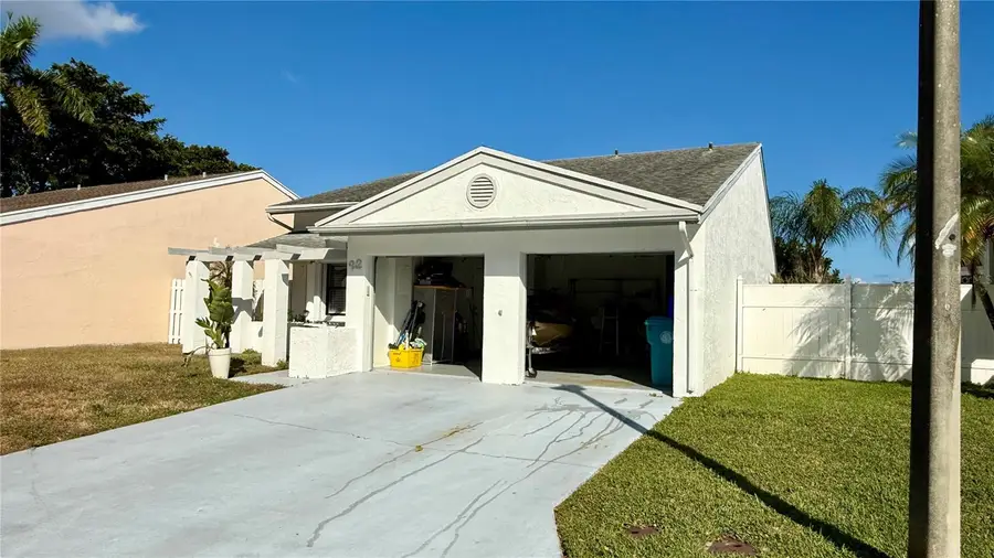 22 Paxford Lane, Boynton Beach, FL 33426 - #2