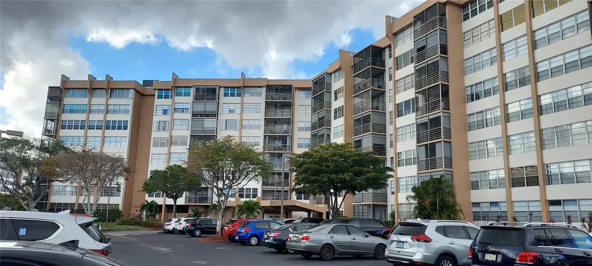 1000 Saint Charles Place #209, Pembroke Pines, FL 33026 - #1