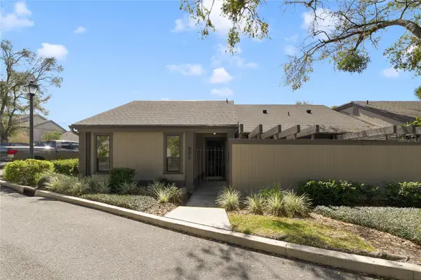 692 Lake Villas Drive, ALTAMONTE SPRINGS, FL 32701