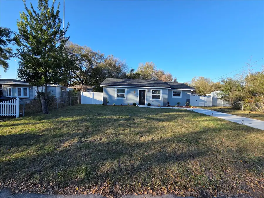 1106 Valencia Road, Plant City, FL 33563 - #2