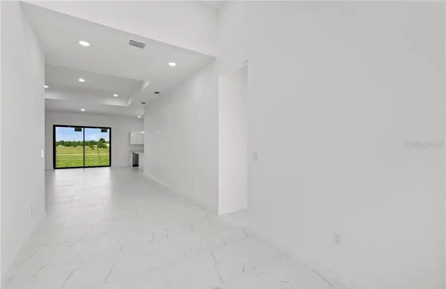 3927 NW 40th Terrace, Cape Coral, FL 33993 - #3