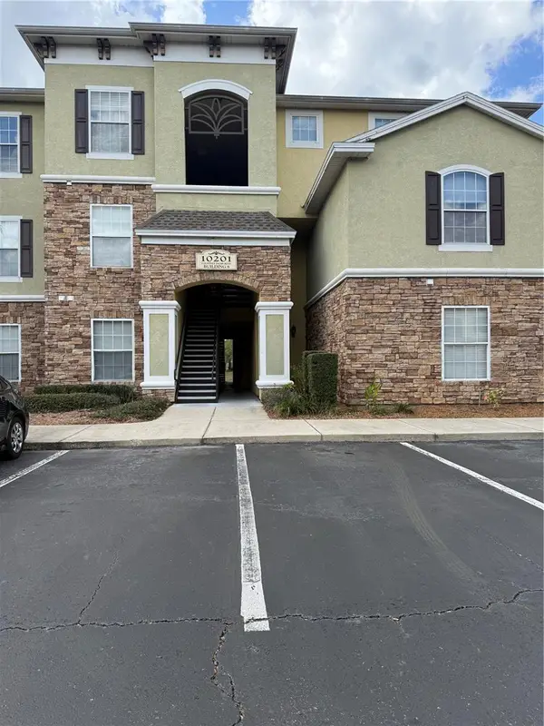 10201 Courtney Palms Boulevard #204, TAMPA, FL 33619