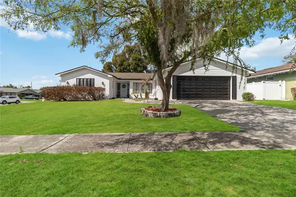 621 Aldama Court, OCOEE, FL 34761