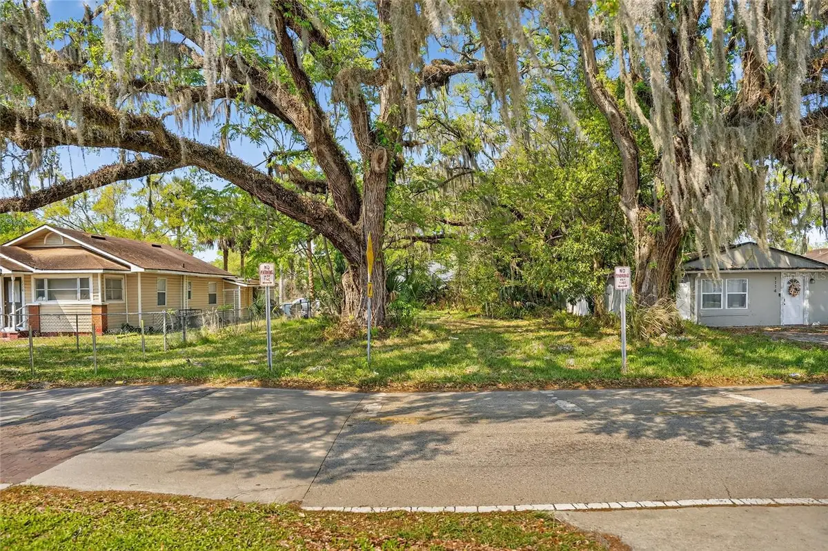1116 W 8th Street, Sanford, FL 32771 - #1