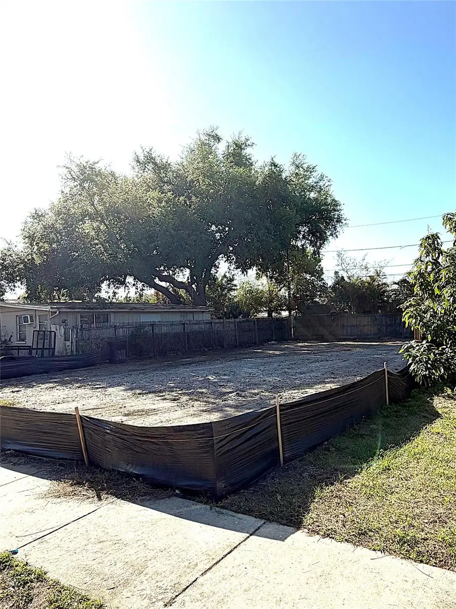 2126 43rd Avenue N, Saint Petersburg, FL 33714 - #3