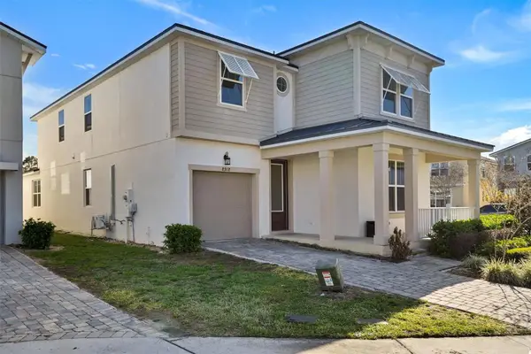 8918 Tropical Haven Court, KISSIMMEE, FL 34747