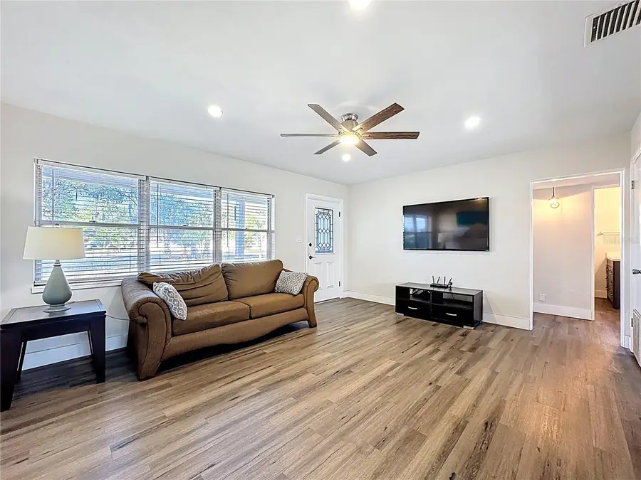 512 N Lakemont Avenue, Winter Park, FL 32792 - #2