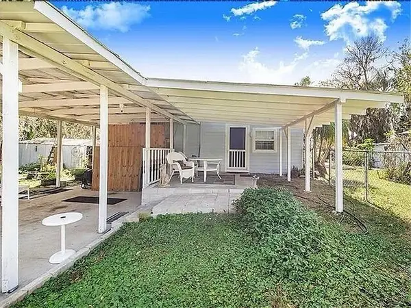 2360 Lakeview Drive, HAINES CITY, FL 33844