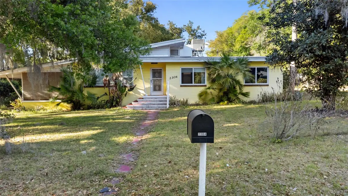 2304 Vine Street, Leesburg, FL 34748 - #1