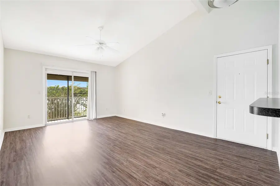 145 N Pearl Lake Causeway #202, Altamonte Springs, FL 32714 - #3