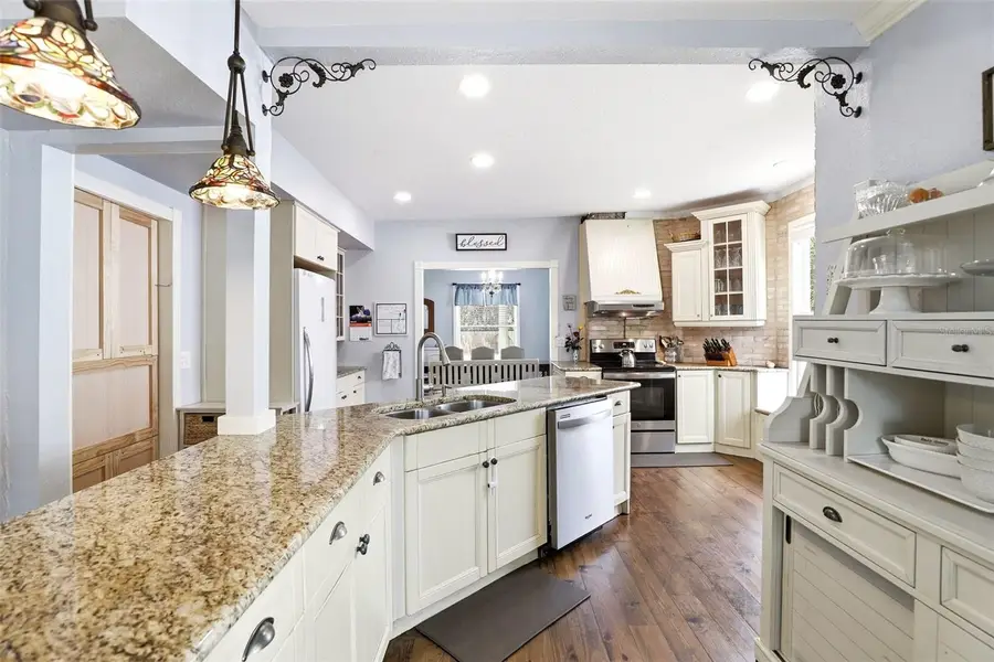 209 E 5th Street, Sanford, FL 32771 - #3