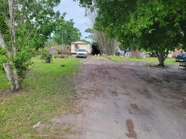 5345 Topeka Avenue, ST CLOUD, FL 34773