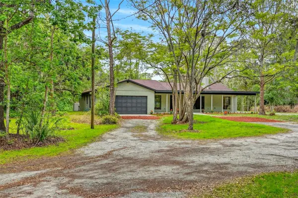 2200 Retreat Road, GENEVA, FL 32732