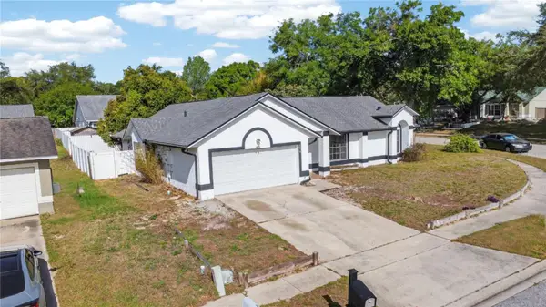 2075 Hedgerow Circle, OCOEE, FL 34761