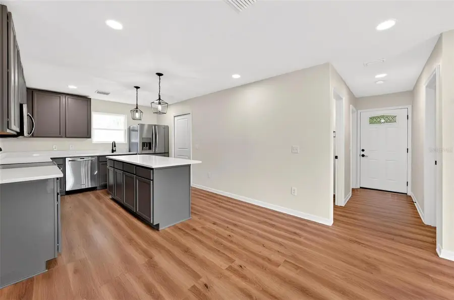 607 Thomas Ave, Leesburg, FL 34748 - #3