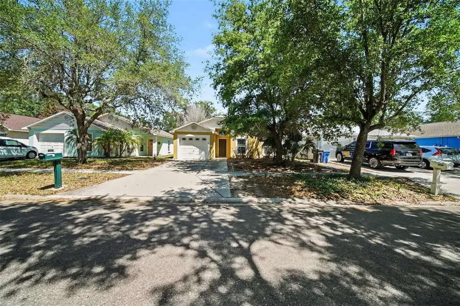 2424 Camden Oaks Place, Valrico, FL 33594 - #2