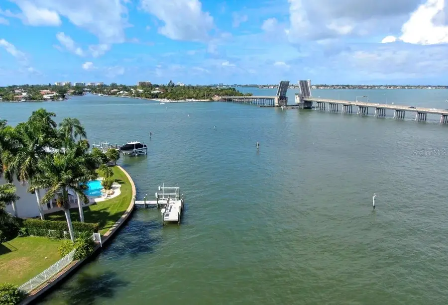 749 Siesta Drive, Sarasota, FL 34242 - #3