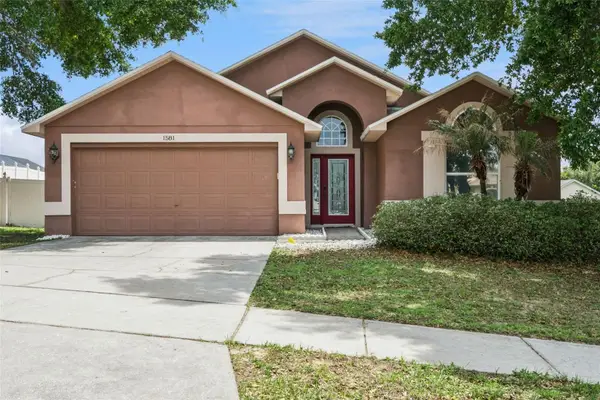 1581 Silhouette Drive, CLERMONT, FL 34711