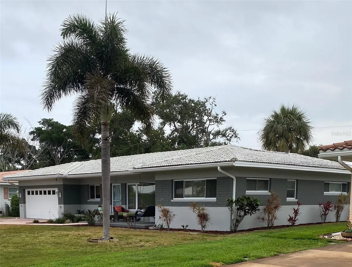 106 19th Street, Belleair Beach, FL 33786 - #1