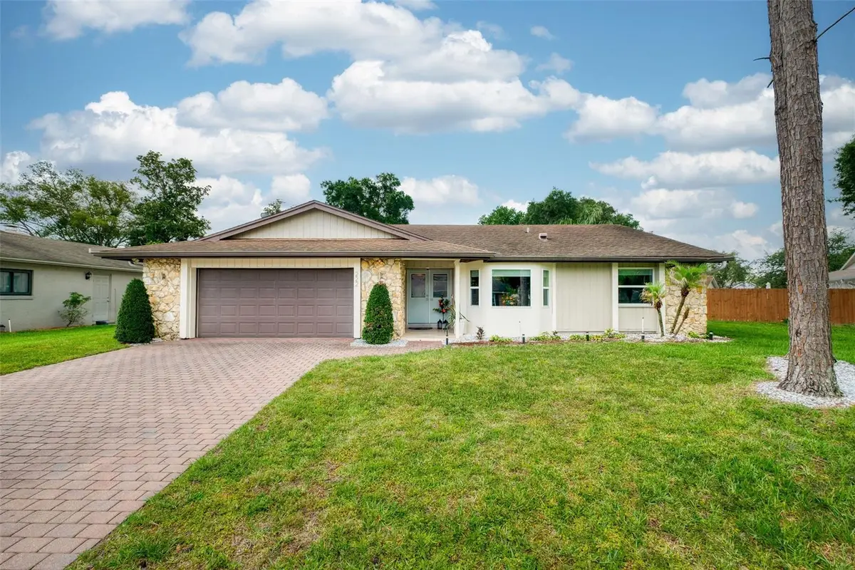 222 W Cottesmore Circle, Longwood, FL 32779 - #1