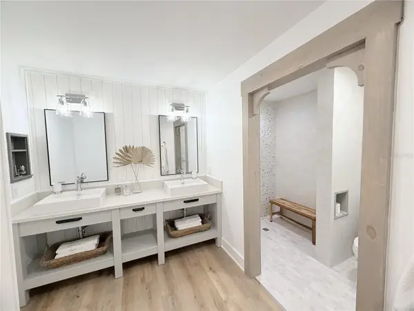 5425 Admiral Way #1, OXFORD, FL 34484