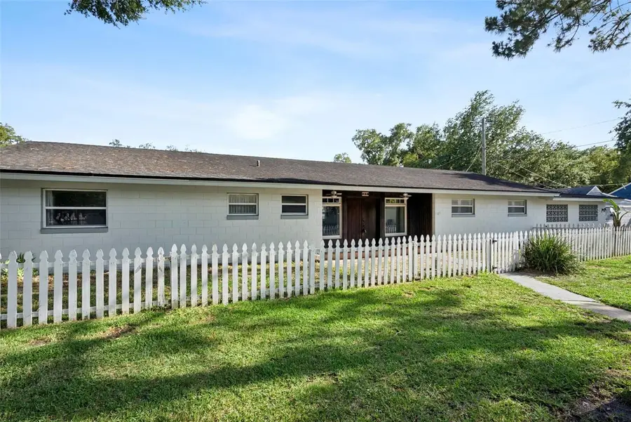 401 W 10th Street, Sanford, FL 32771 - #3
