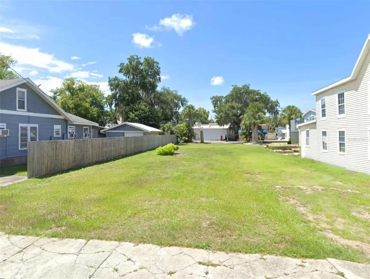 609 Downing Street, New Smyrna Beach, FL 32168 - #1