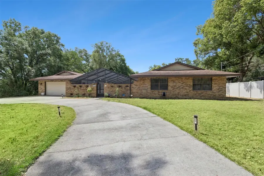 209 E Catawba Street, Fruitland Park, FL 34731 - #3